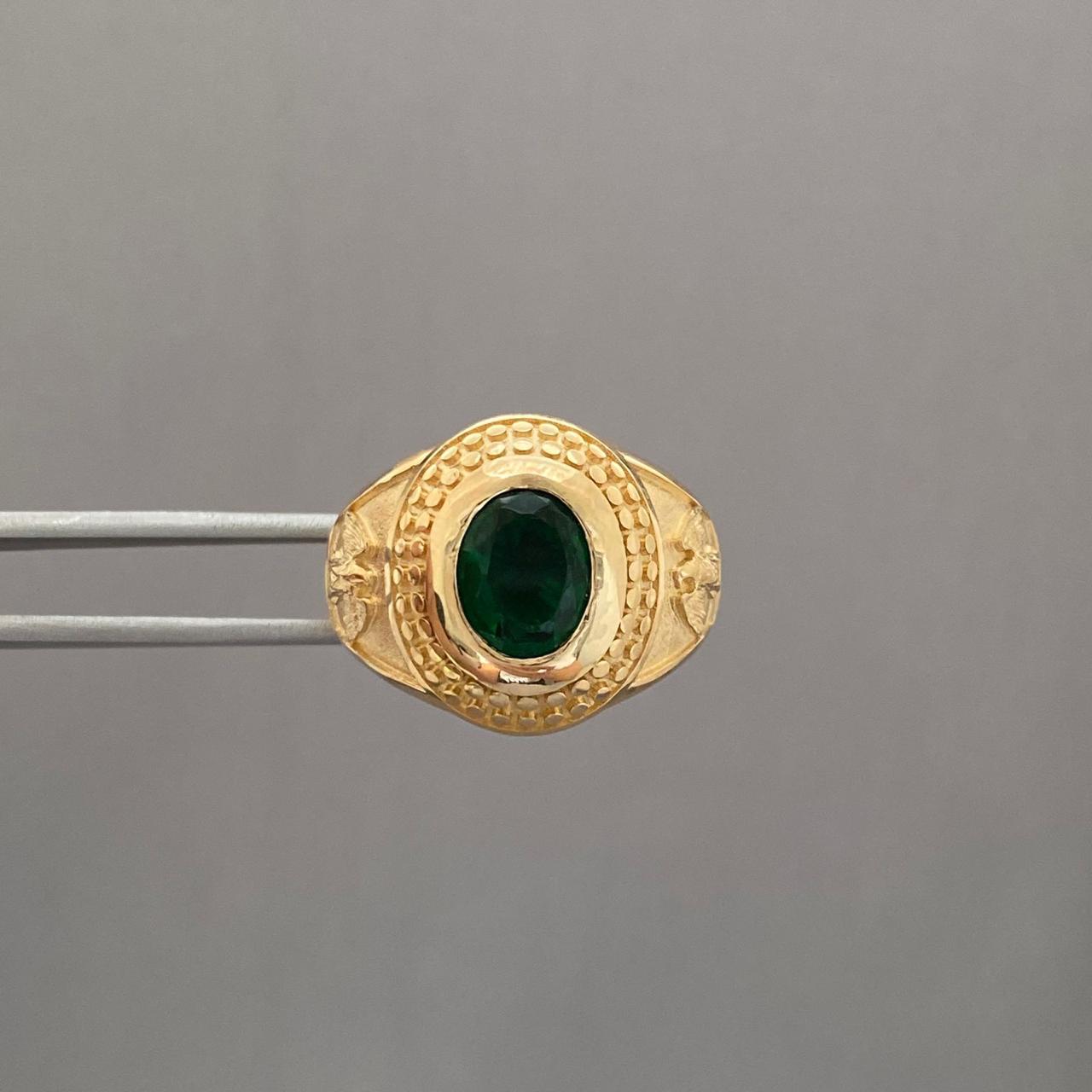 Anillo circon verde grabado lateral (POR FABRICACION) Oro amarillo 18k / Talla 10 / 17,0 Gr